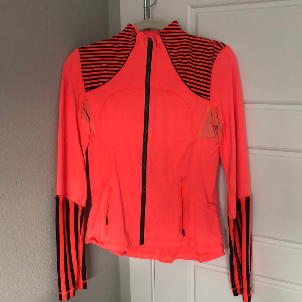 Lululemon jacket size 8